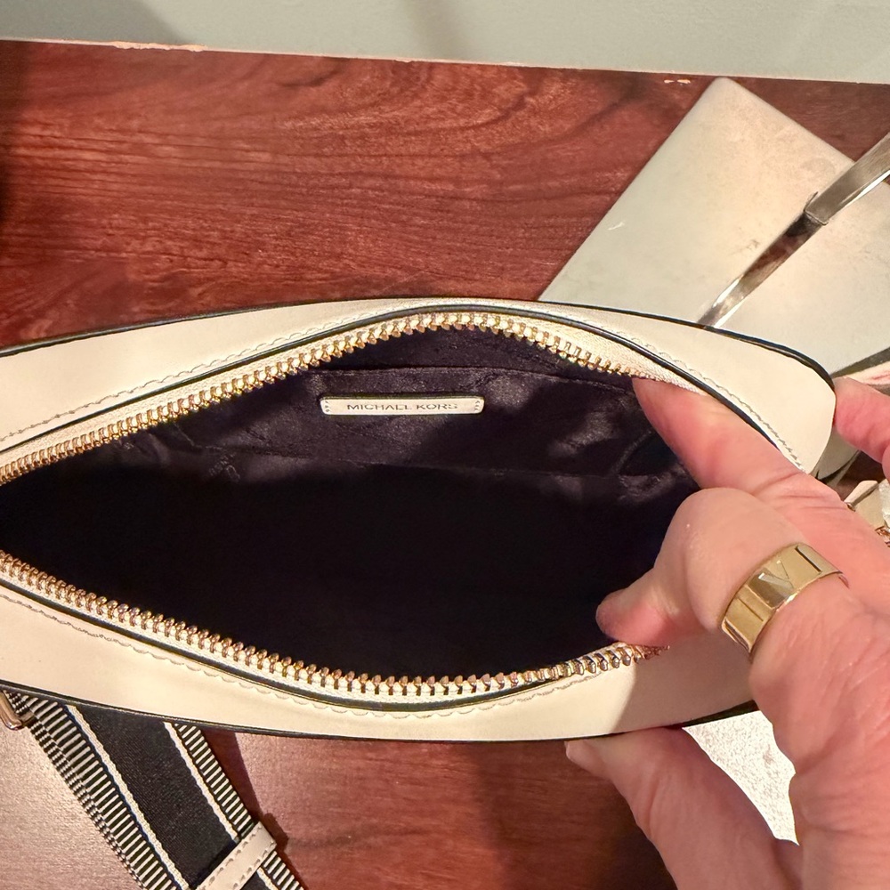 Michael Kors Black and White Camera Crossbody Bag - Picture 10 of 12